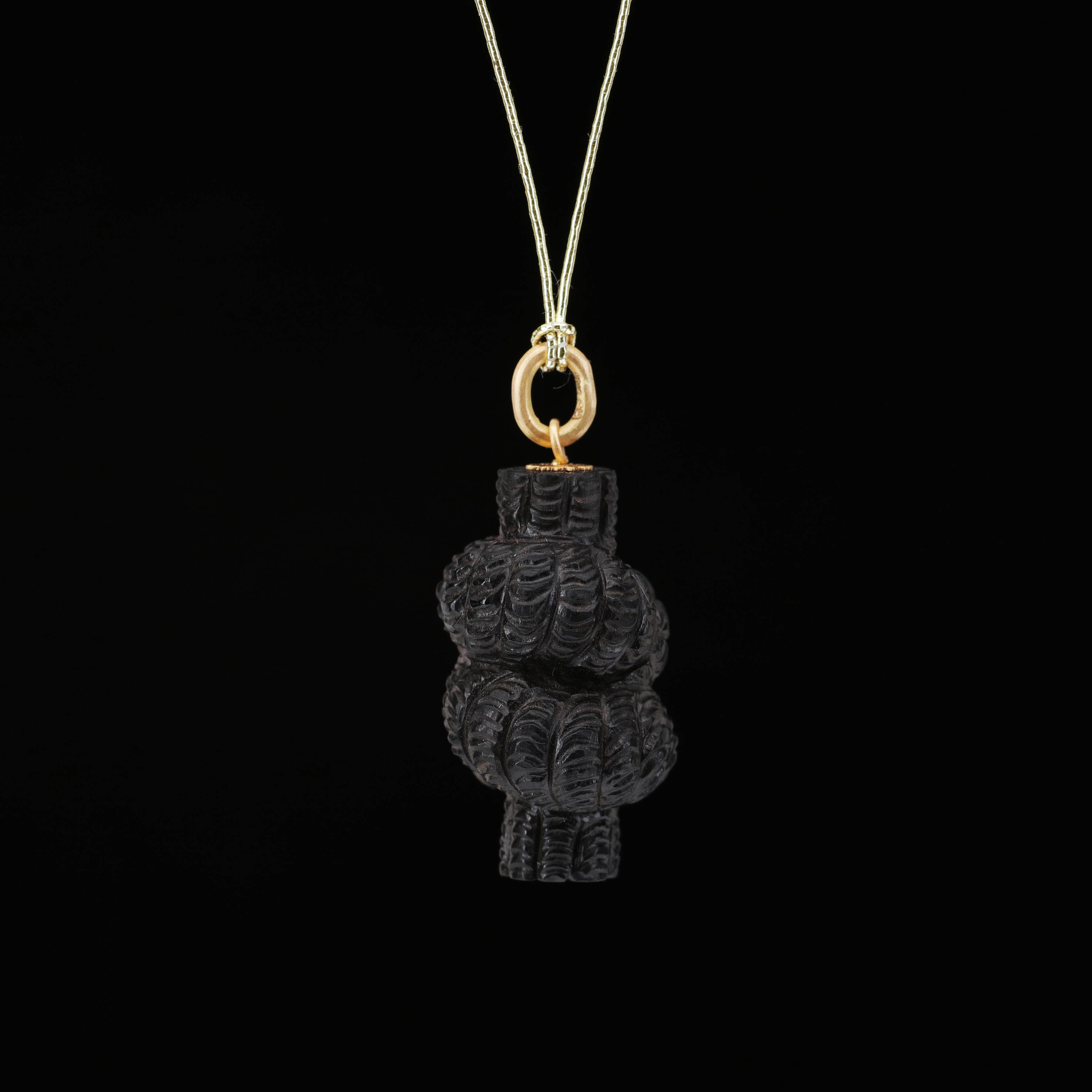 Large Love Knot Ebony